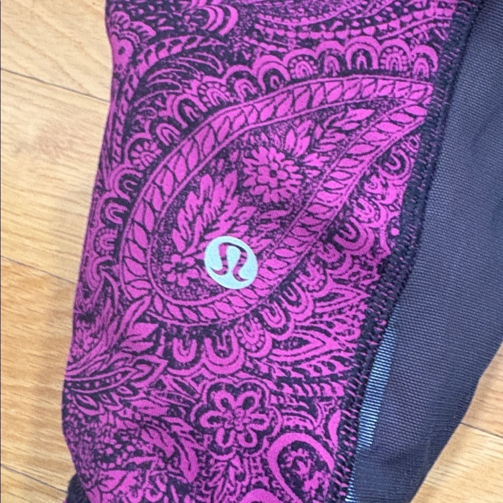 Lululemon Athletica Paisley Print Pants - Fuchsia and Black - Picture 4 of 4